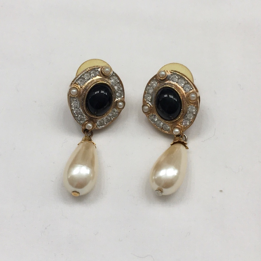LAST CALL Beautiful Gold, Crystal, And Stone With‎ Pearl Drop Fashion Earrings